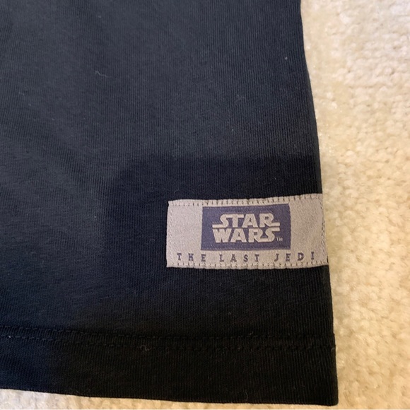 Star Wars The Last Jedi Uniqlo Black T-Shirt Women Size XS BB-8 Logo Embroidered - Picture 8 of 9